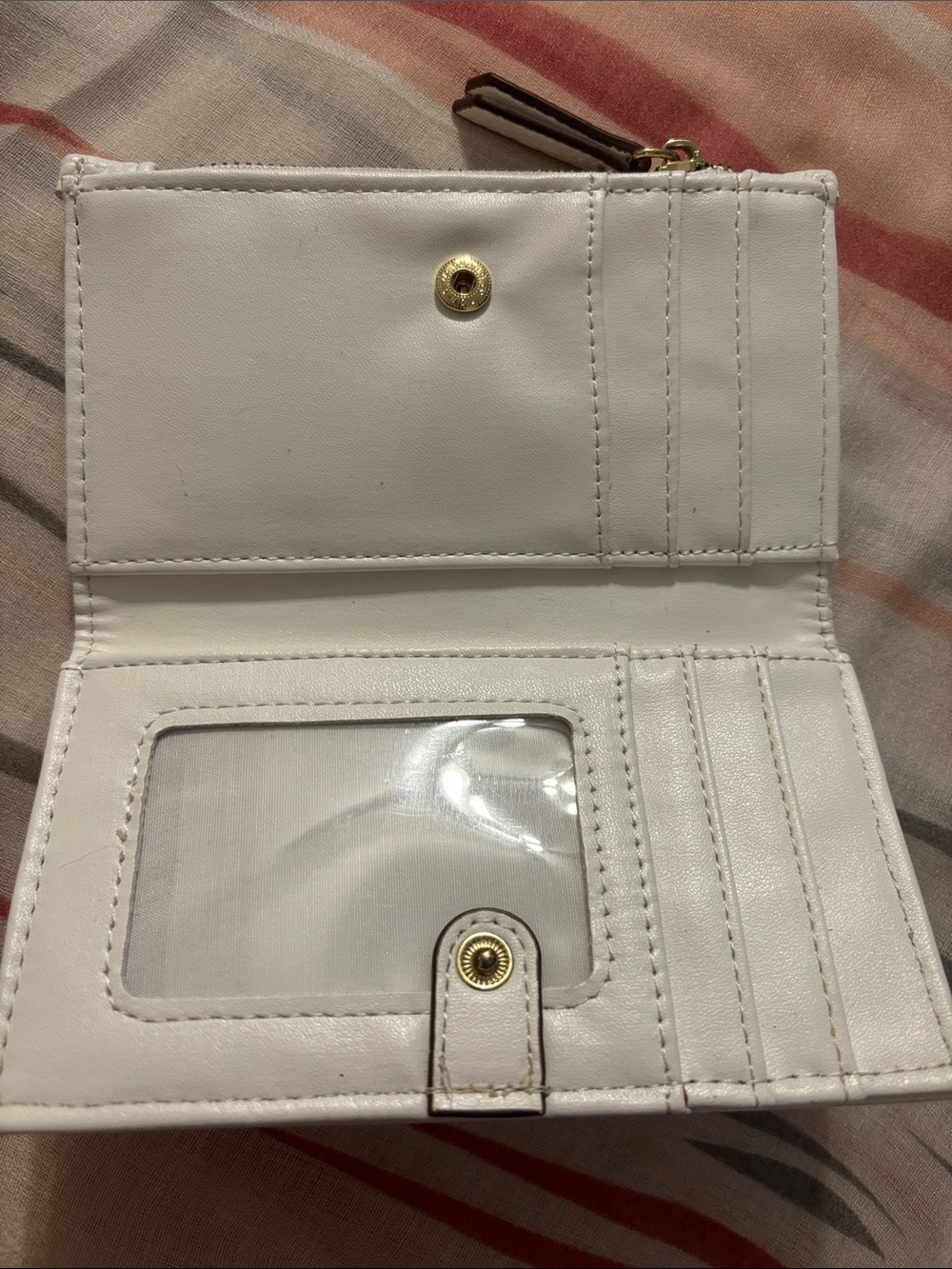 Nanette Lepore White Pebbled Leather Zip Wristlet Wallet with Gold Logo - Picture 3 of 4